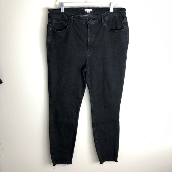 GOOD AMERICAN Good Legs Raw Hem Black Jeans - Picture 2 of 10
